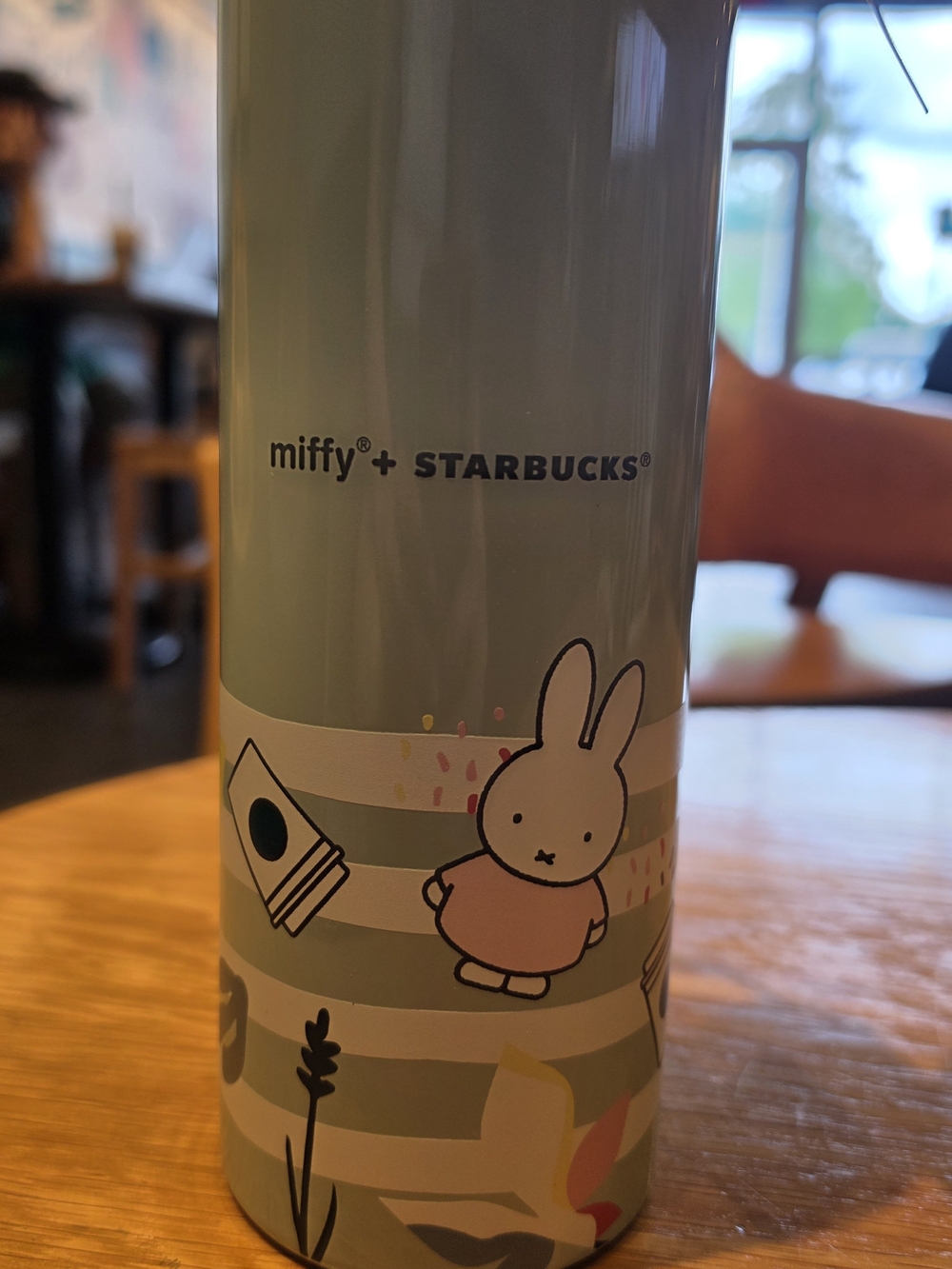 Miffy×Starbucks Mint Green Miffy Stainless Bottle 27oz Handle Summer 2026 - Picture 3 of 4
